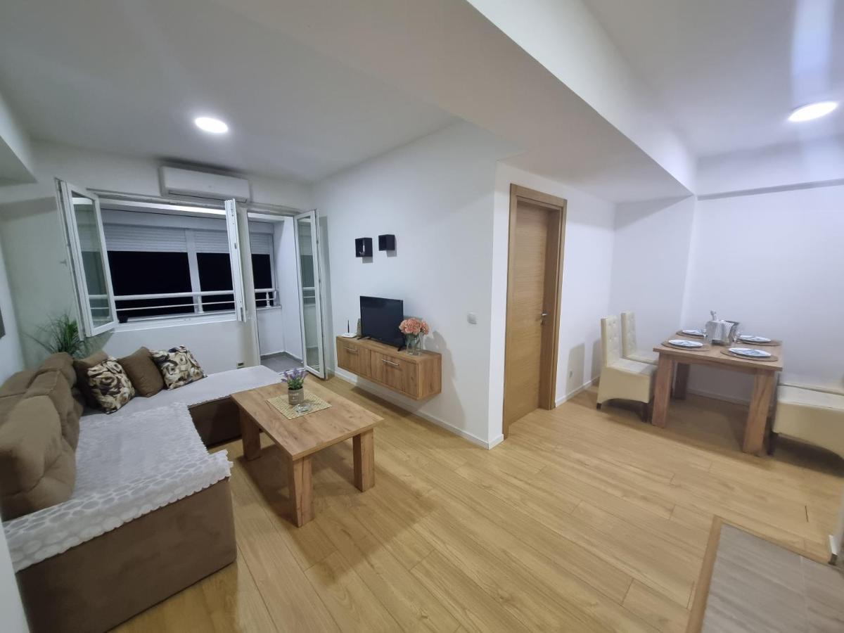 Golden Sun Skopje Daire Dış mekan fotoğraf