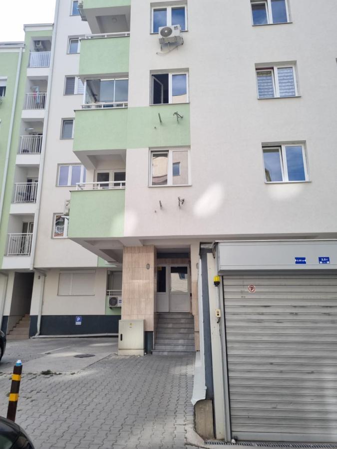 Golden Sun Skopje Daire Dış mekan fotoğraf
